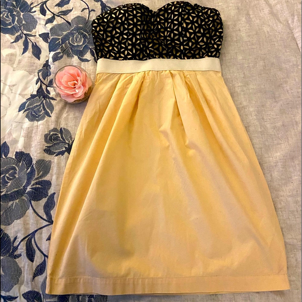 Spring Dress perfect for any occasion used once in great condition!!!